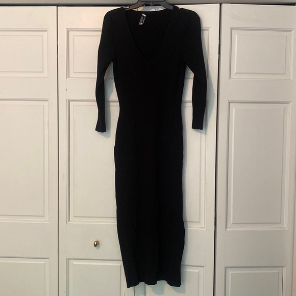 Aritzia Dresses & Skirts - Aritzia black dress